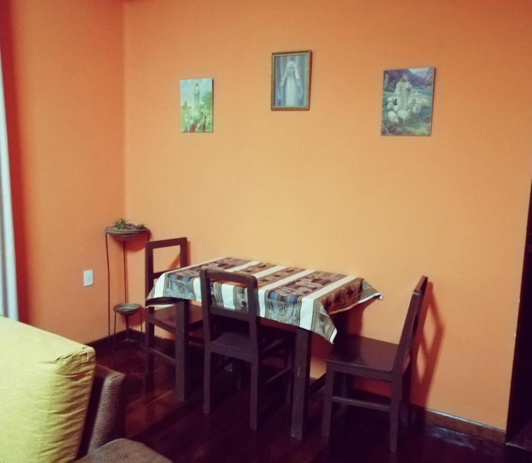Casa Treveris - Non Profit Hostel Сукре Екстериор снимка